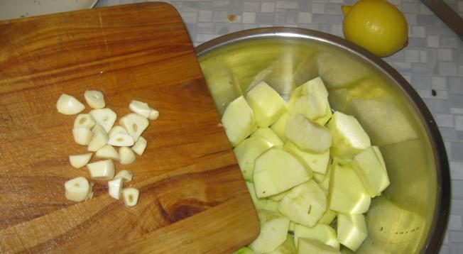 Гусь в духовке: рецепты, как запечь вкусного гуся, сохранив мясо нежным и сочным Шаг 22.