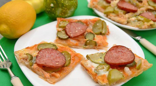 Рецепт с колбасой и огурцом