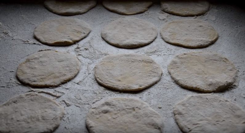 pirozhki_s_kartoshkoi_na_kefire_12.jpg