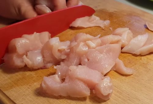 Рецепт приготовления рубленого куриного филе с перцем и помидорами