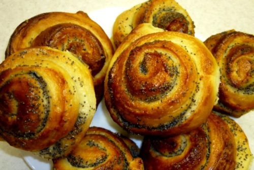 Булочки с маком