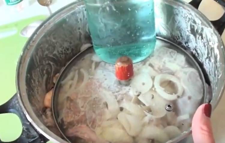 Как замариновать курицу в лимонно-луковом майонезе