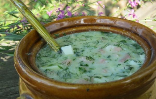 Окрошка с колбасой на квасе