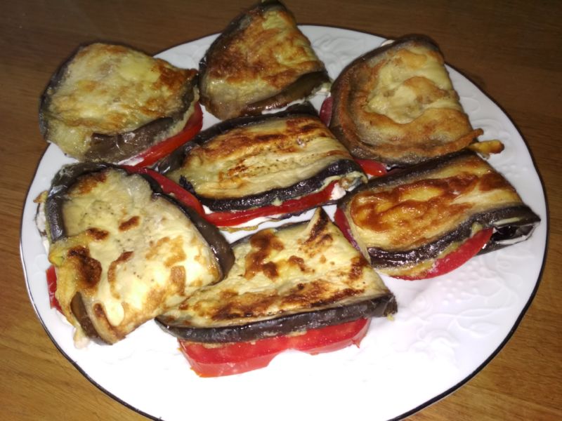 yazychki_baklazhanovye_na_tarelke