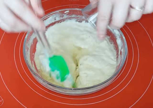 Дрожжевое тесто из духовки для пирожков - 6 вкусных рецептов