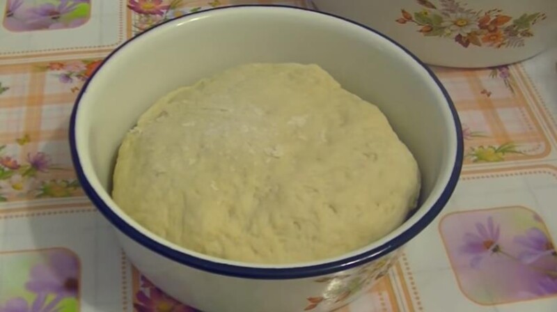 Коробочное тесто - самое вкусное и мягкое.