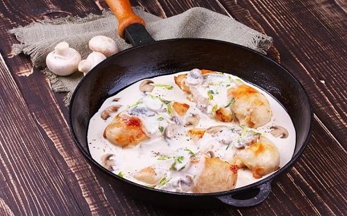 Куриная грудка в сливочном соусе рецепт