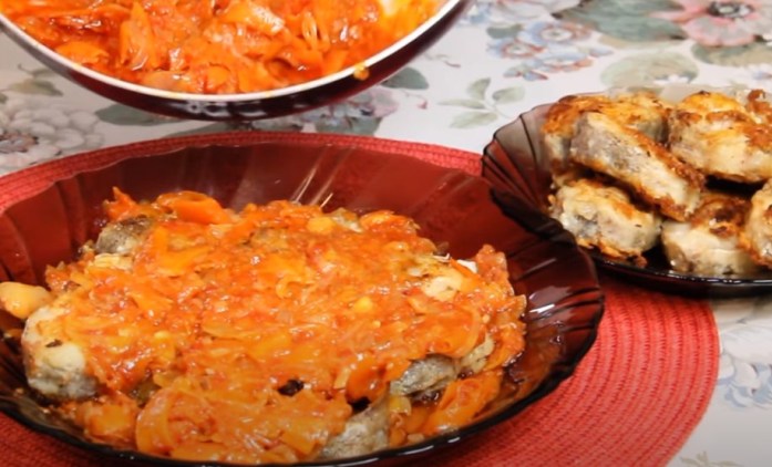 Как жарить рыбу на сковороде с мукой?