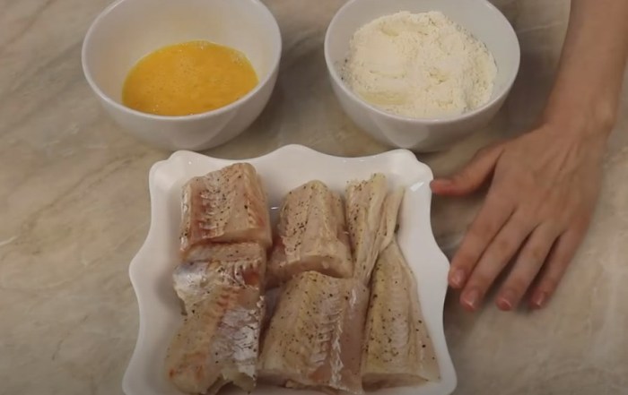 Как жарить рыбу на сковороде с мукой?