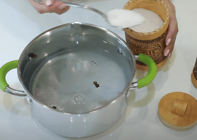 Быстро обжаренные корейские помидоры - Самые вкусные рецепты