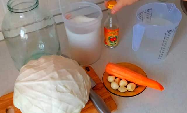 Капуста, чеснок и морковь