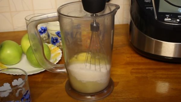 яйца с сахаром