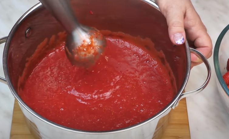 Клубничное варенье на зиму - простые пошаговые рецепты