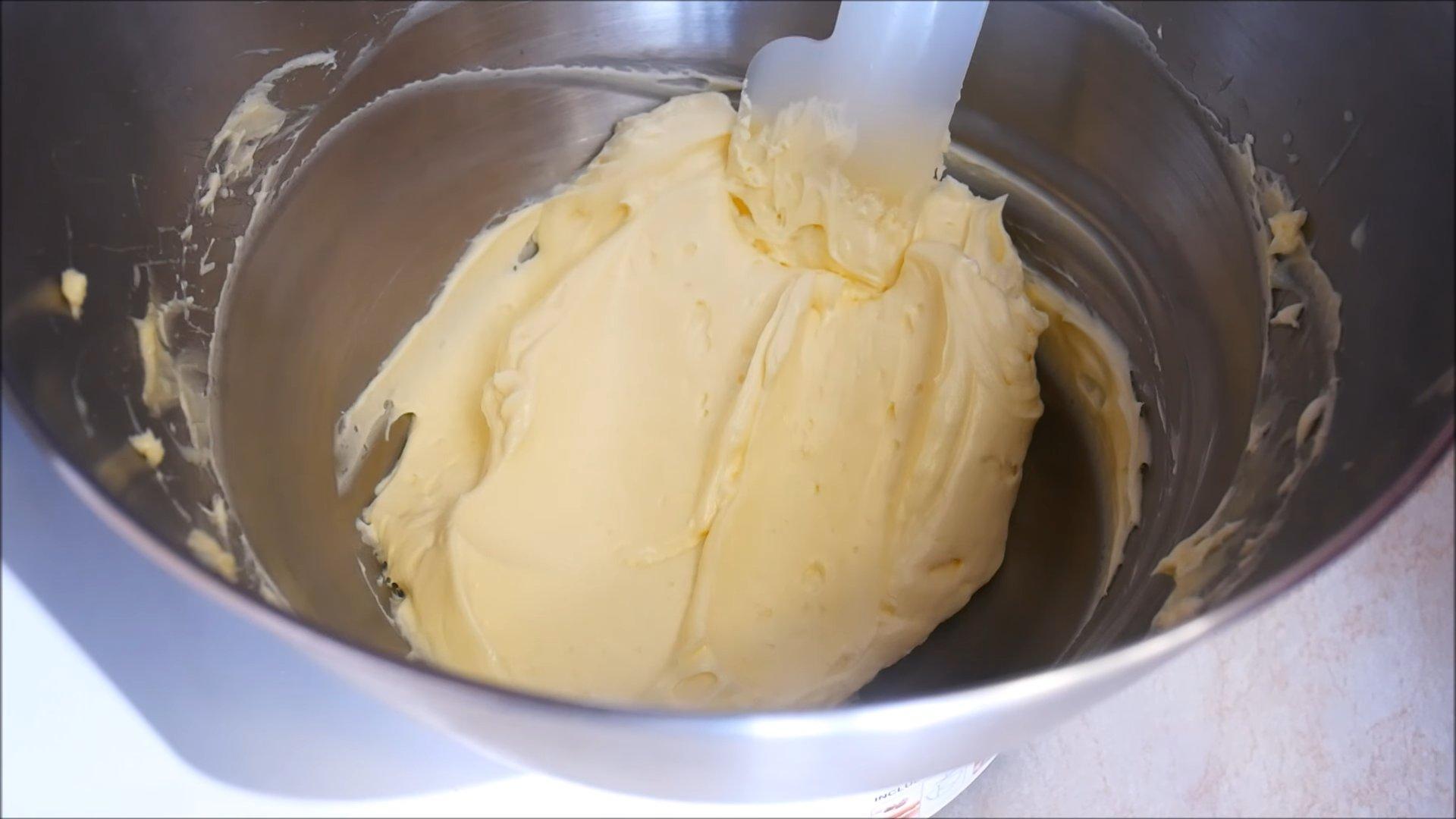 Рецепт - Крем из сгущенного молока и масла для 