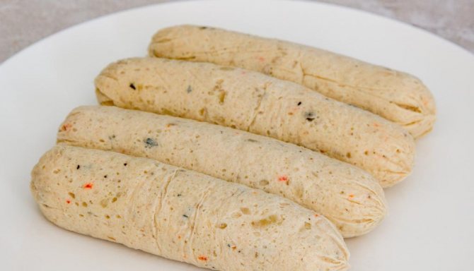 Домашние колбаски из куриного филе