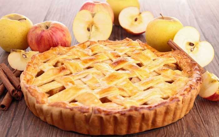 Пирог из творога и сметаны с яблочной начинкой Людмила Плеханова